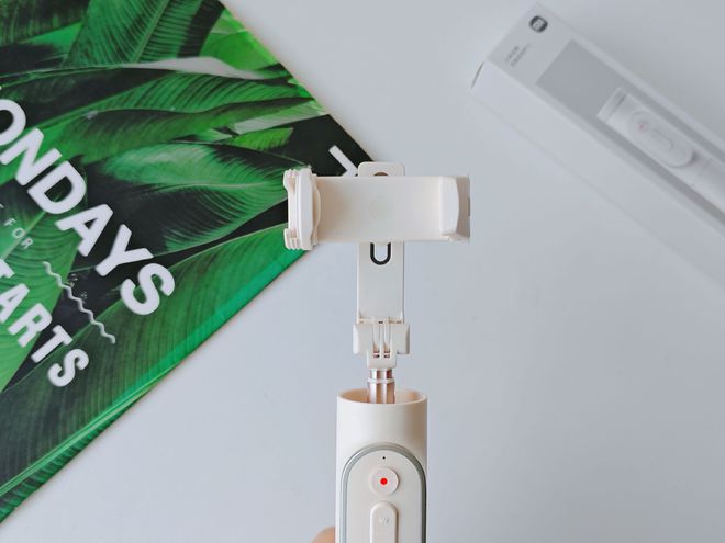 我的自拍神器--小米变焦支架自拍杆 2爱游戏app手机版一杆多用拍照不求人(图2)